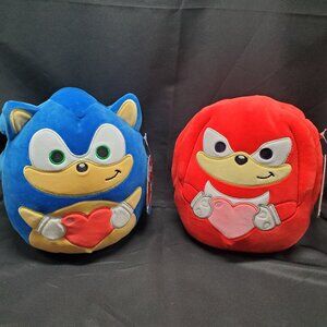 BNWT  Squishmallows Sonic The Hedgehog and Knuckles Holding Hearts-8" plush